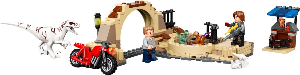 LEGO 76945 Jurassic World Atrociraptor: pościg na