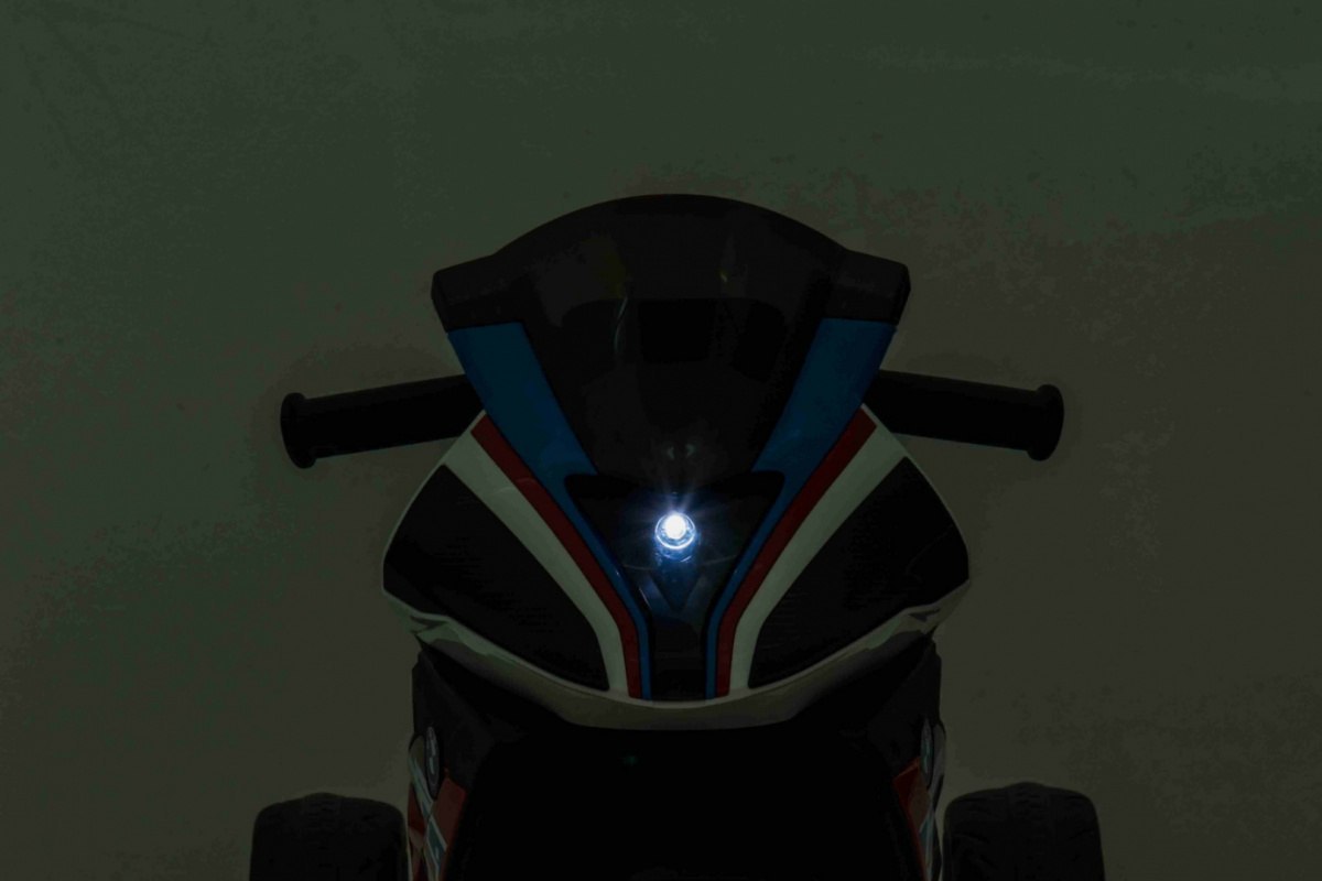 Motor BMW HP4 na akumulator dla dzieci Niebieski + 3 Koła + LED + MP3 USB + Ekoskóra