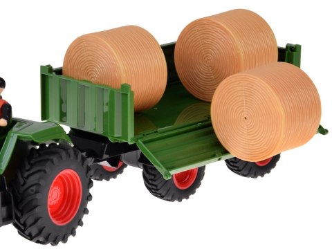 Sterowany Traktor na pilota z przyczepą + bale siana traktorzysta RC0717