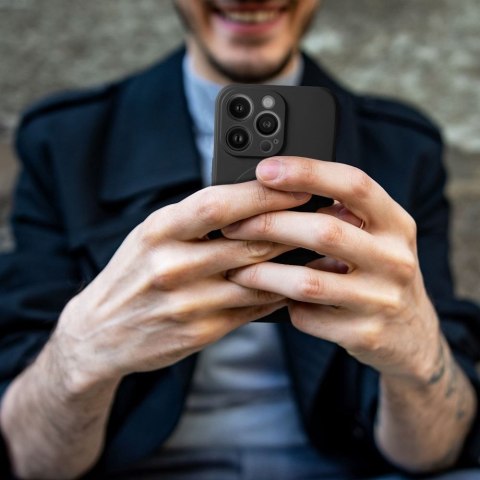 Futerał do iPhone 15 PRO Silicone Mag Cover zgodny z MagSafe czarny